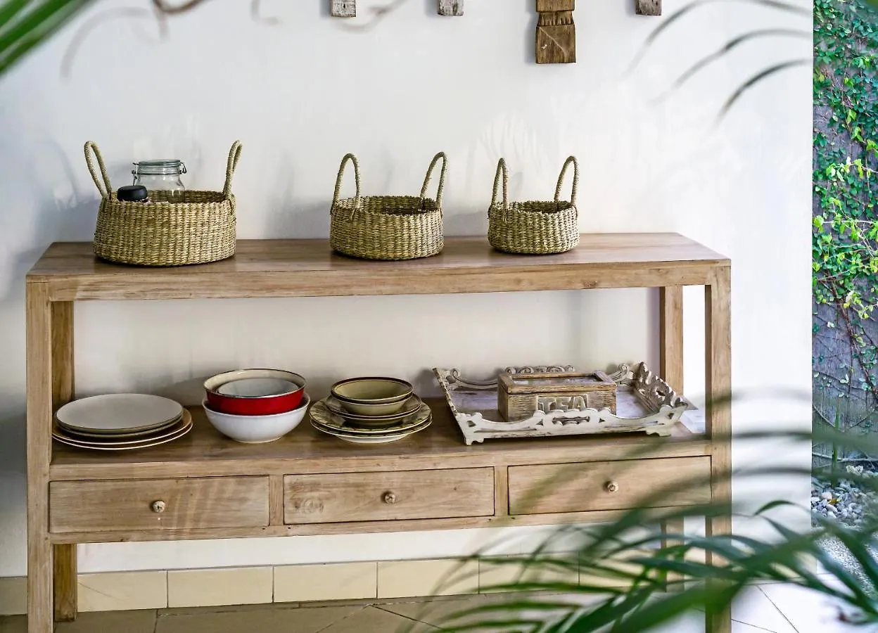 Villa Domi - Cozy & Budget-Friendly 1Br Honeymoon Villa In Seminyak With Private Pool