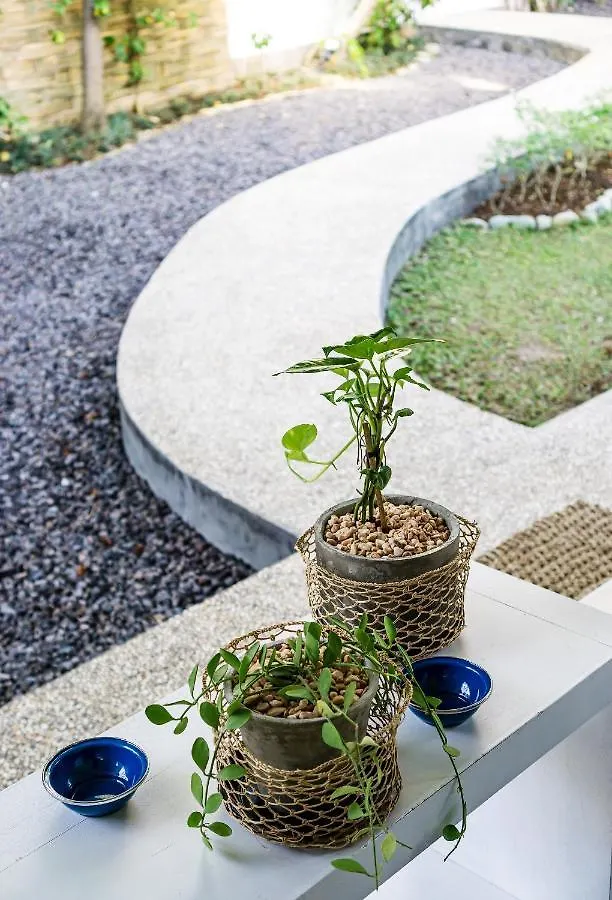 Villa Domi - Cozy & Budget-Friendly 1Br Honeymoon Villa In Seminyak With Private Pool